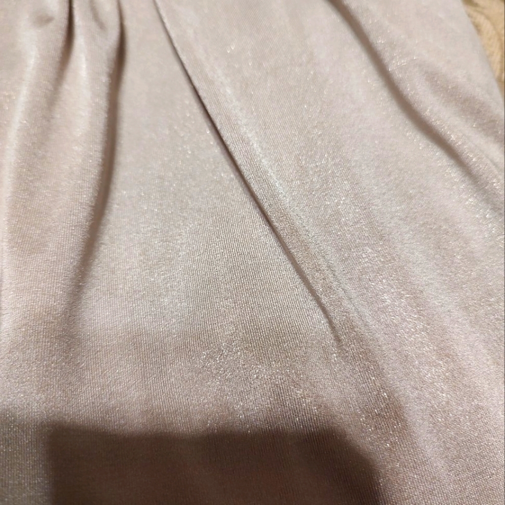 🐈 Striking Chico's Travelers Light Gold Lame Metallic Pleated Cami Tank - L (2) - Picture 10 of 16